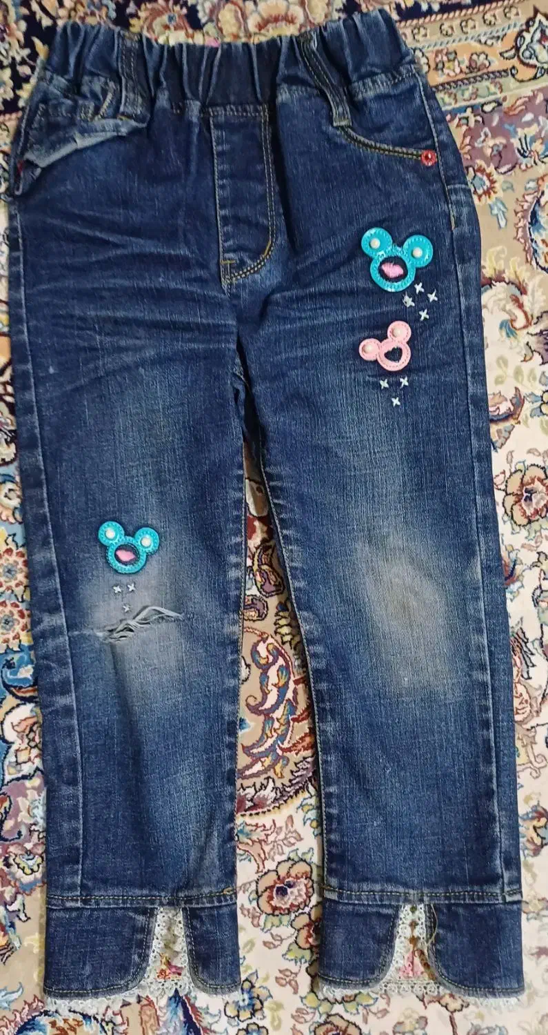 عروسک|اسباب‌بازی بچه|اصفهان, ناصرخسرو|دیوار