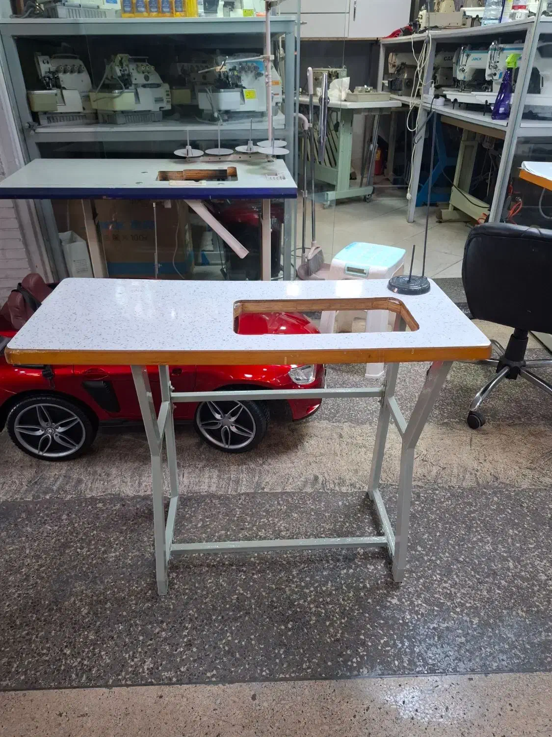 فروشگاه عسکری میز چرخ خیاطی خانگی ژانومه|لوازم خیاطی و بافتنی|رشت, بازار|دیوار