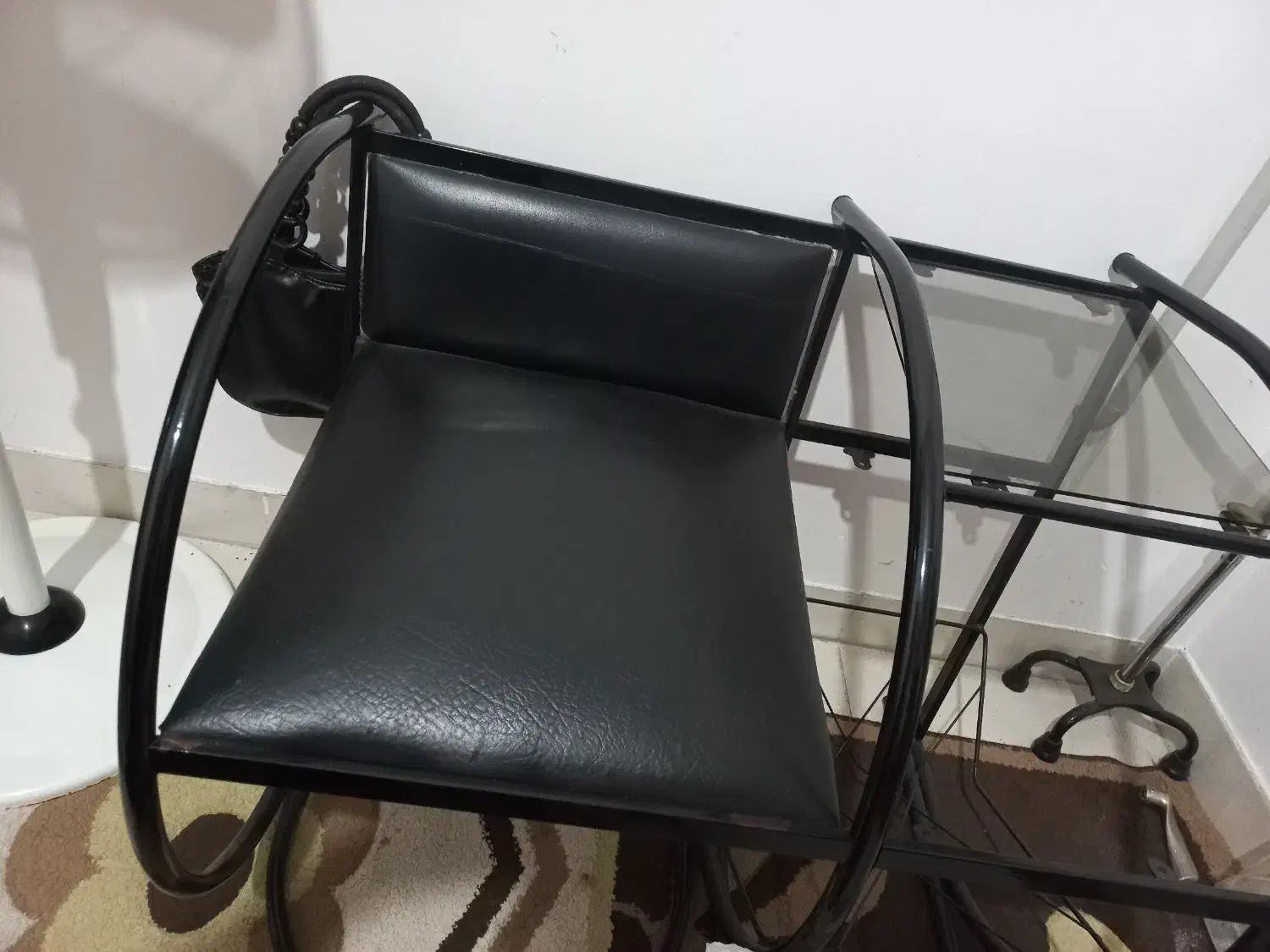 میز تلفن سالم در حد نو|میز تلفن|ساری, |دیوار