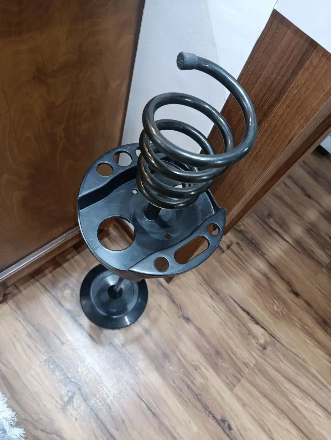 فروش پایه سشوار|آرایشگاه و سالنهای زیبایی|سیرجان, |دیوار