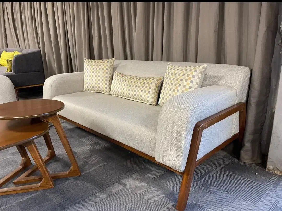 مبل اقتصادی وشیک لاهیجان&تولیدی وتعمیرات|مبلمان خانگی و میز عسلی|لاهیجان, شیشه گران|دیوار