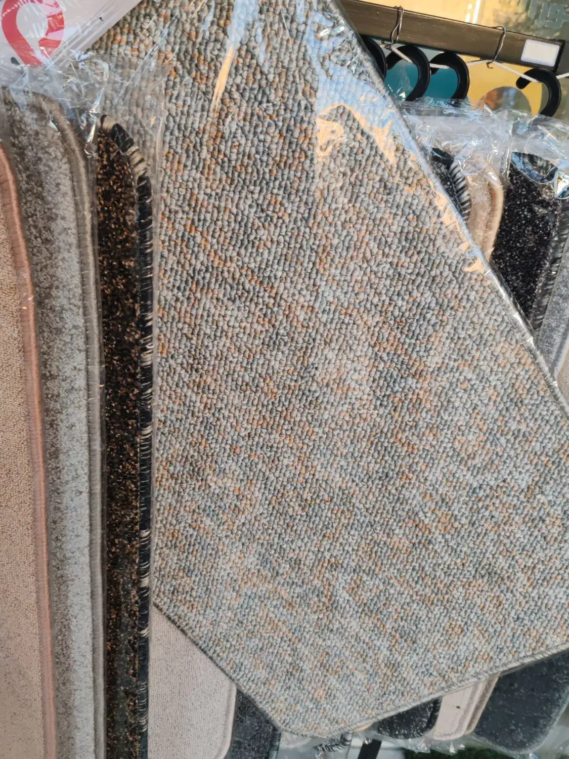 پادری (پالاز)|پادری|شیراز, فرگاز|دیوار