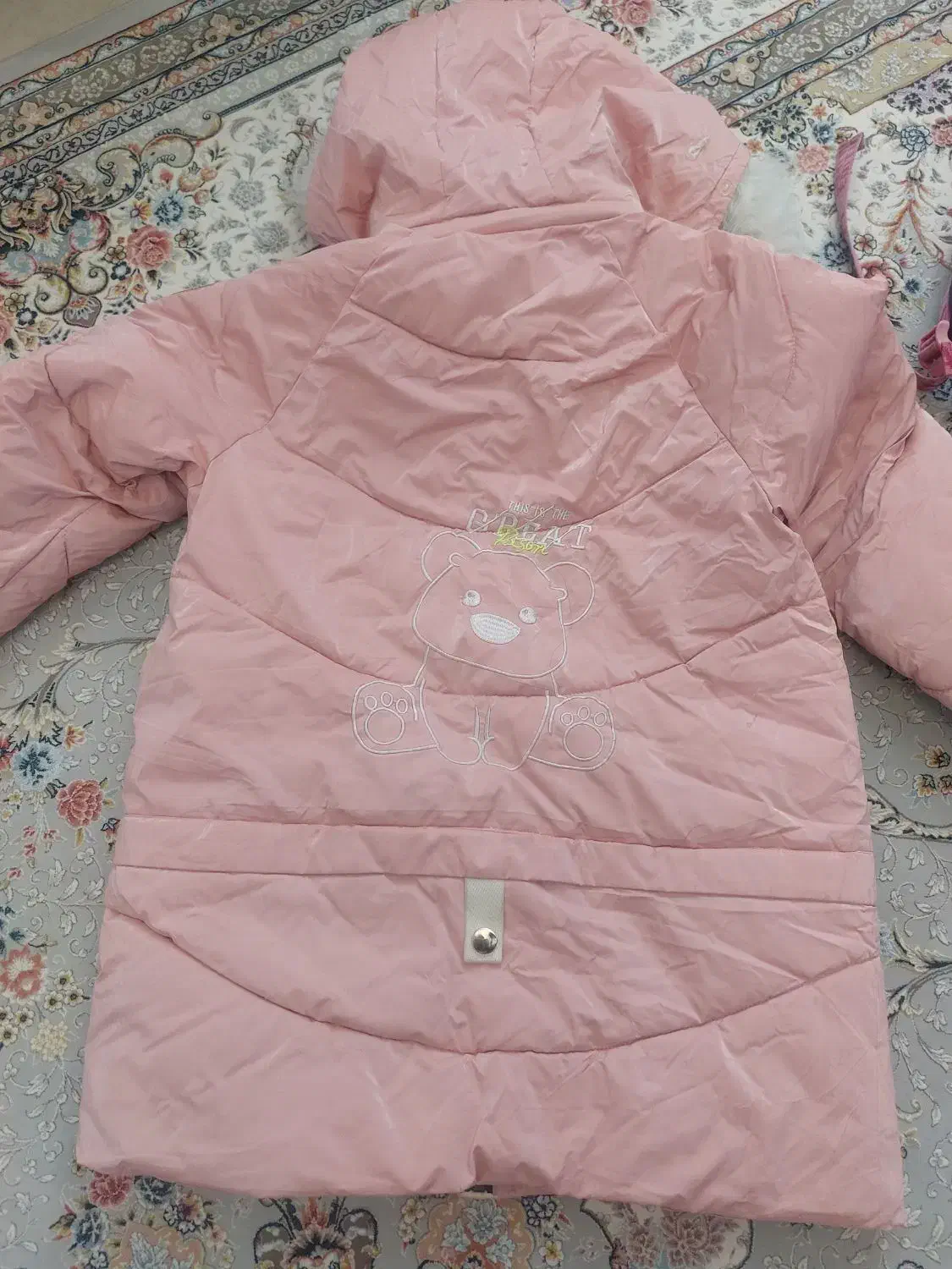 کاپشن دخترونه|لباس|هشتگرد, شهرک گلها|دیوار