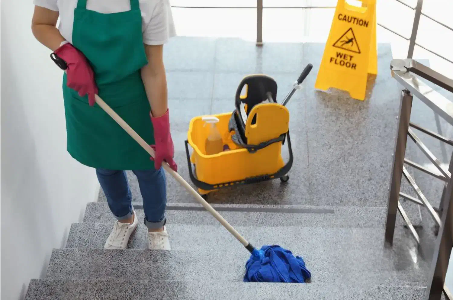 شرکت خدماتی نظافتی ثمین گستر|خدمات نظافت|شیراز, زرگری|دیوار