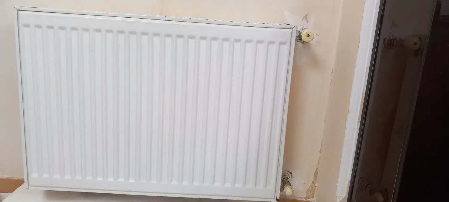 یک عدد رادیاتور درحد نو|آبگرمکن، پکیج، شوفاژ|رشت, کوی بیانی|دیوار