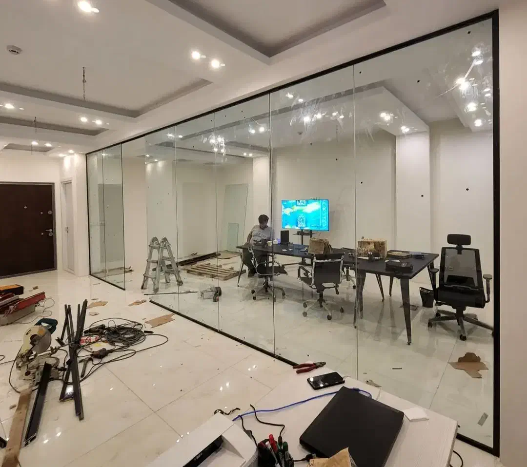 تعمیر و نصب درب کرکره و شیشه سکوریت|خدمات پیشه و مهارت|شیراز, قدوسی غربی|دیوار