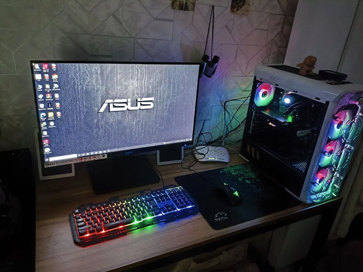 کیس گیمینگ|رایانه رومیزی|فردیس, فردیس|دیوار