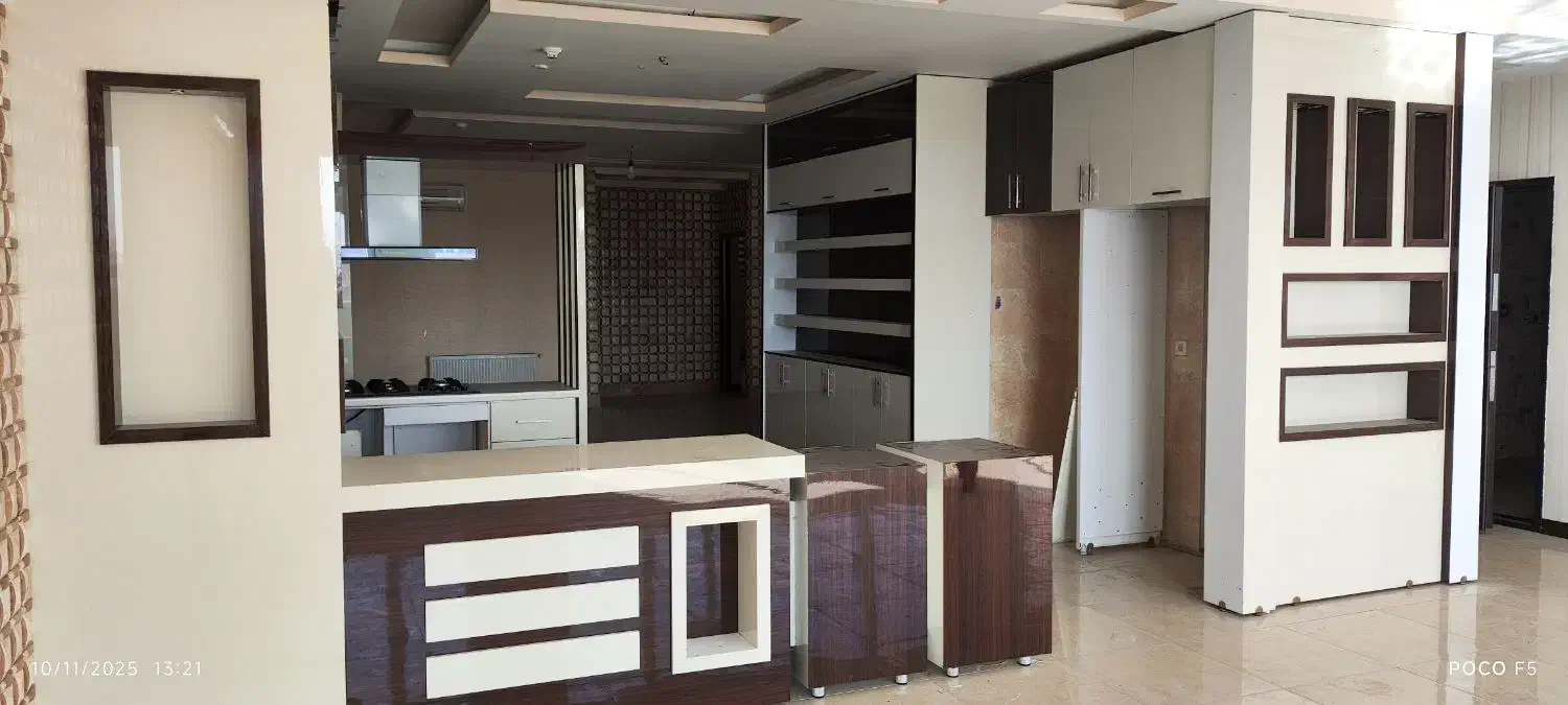 کابینت های گلس  بسیار تمیز|مصالح و تجهیزات ساختمان|مشهد, گوهرشاد|دیوار