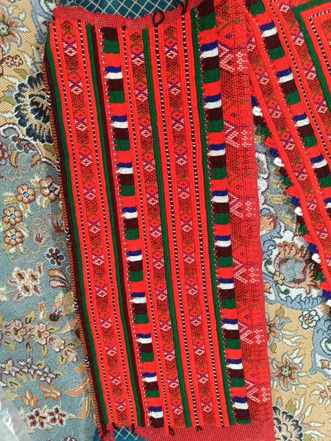 بدن|لباس|سراوان, |دیوار