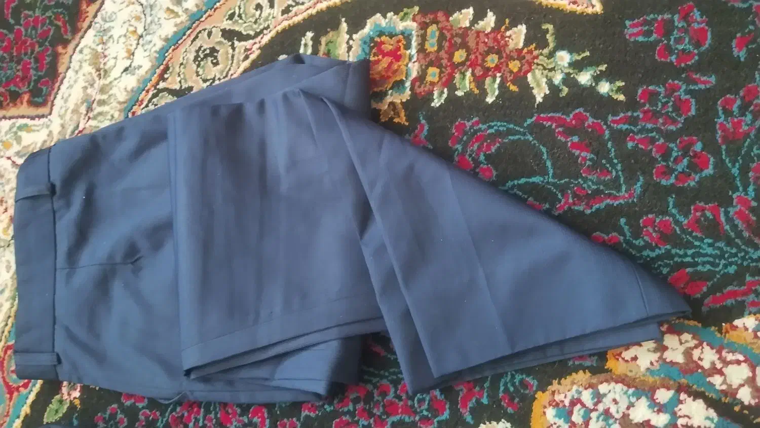 نونو|لباس|اسفراین, |دیوار