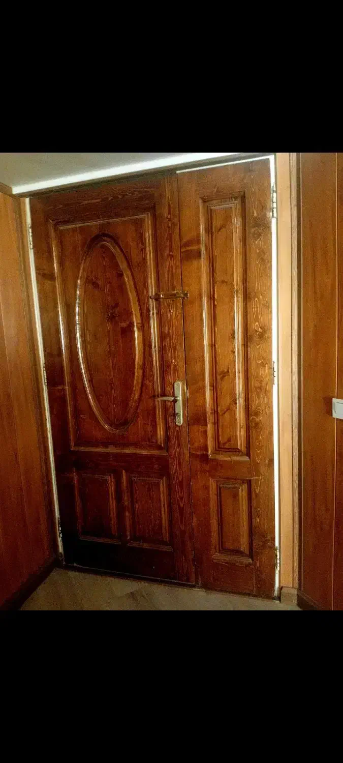 یک عدد درب چوب گردو|مصالح و تجهیزات ساختمان|تهران, اقدسیه|دیوار