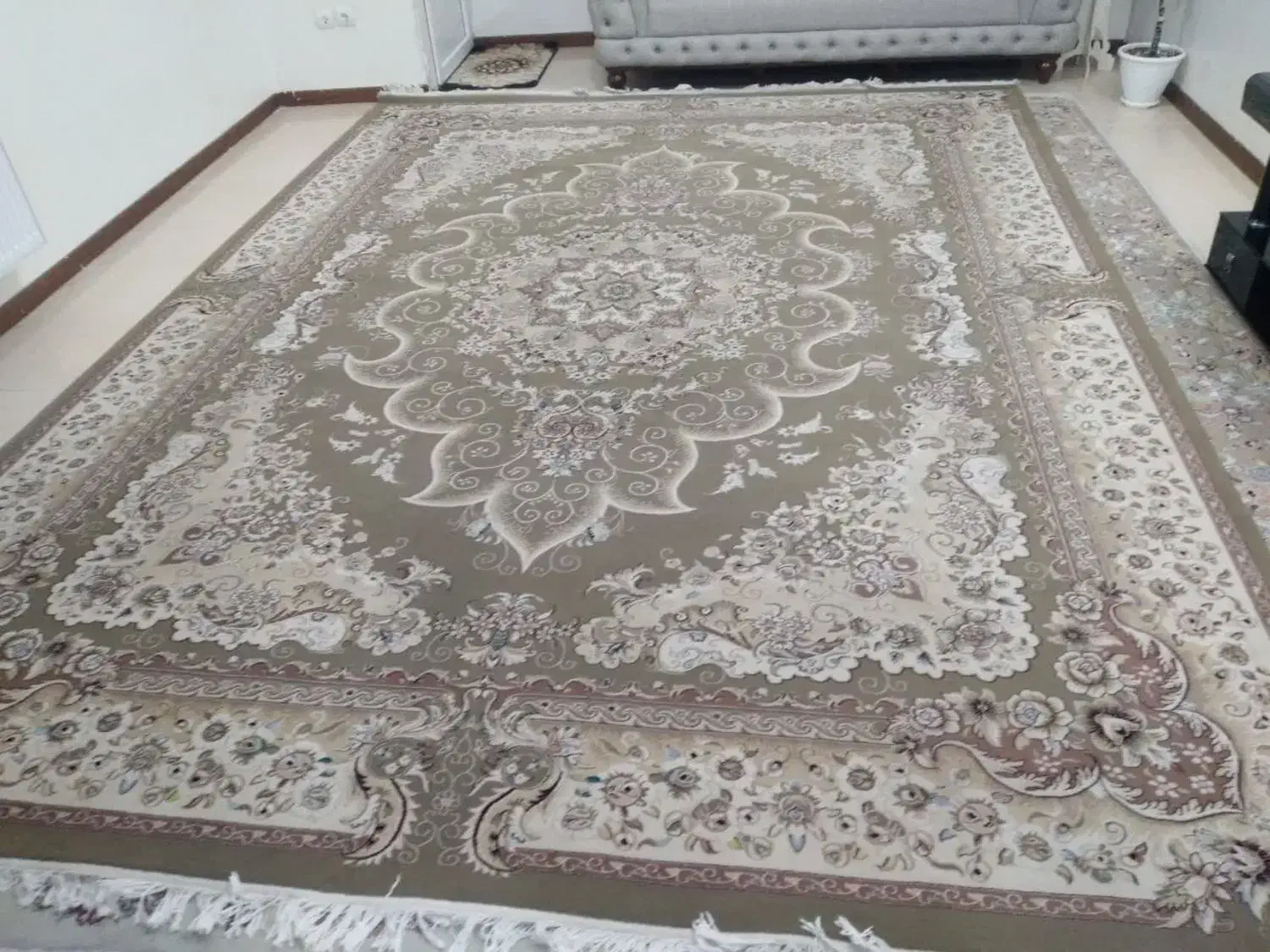 فرش ۱۲ متری کم کار|فرش|فولادشهر, مسکن مهر فولادشهر|دیوار