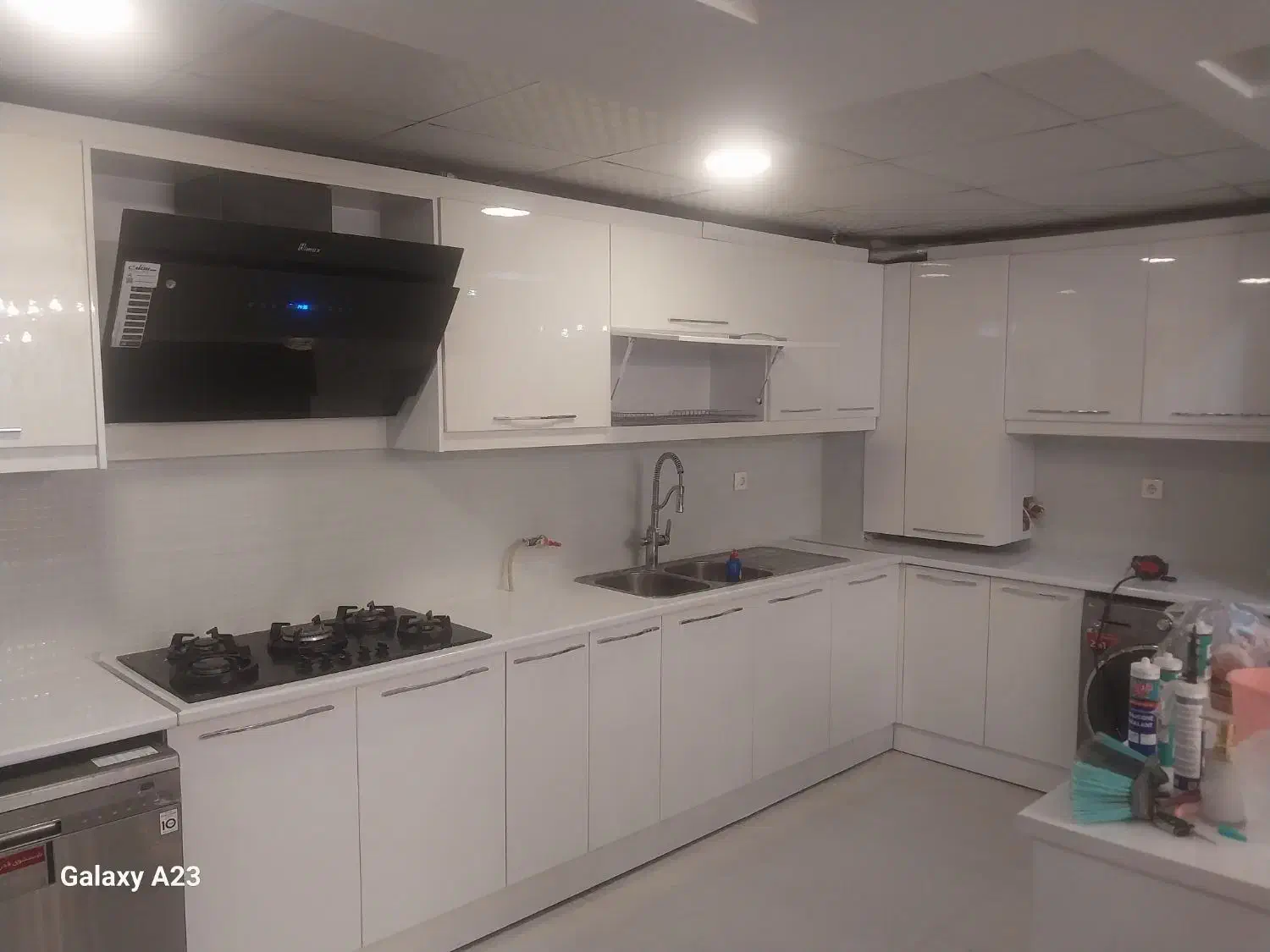 نصب انواع سرامیک بین کابینتی|خدمات پیشه و مهارت|شیراز, خلدبرین|دیوار