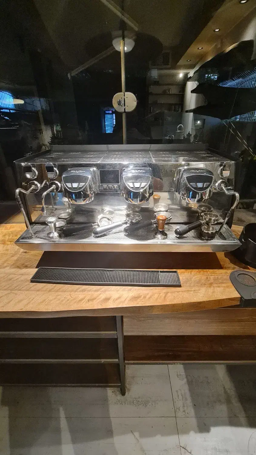 دستگاه اسپرسو VICTORIA ARDONIO|کافیشاپ و رستوران|شیراز, ارم|دیوار