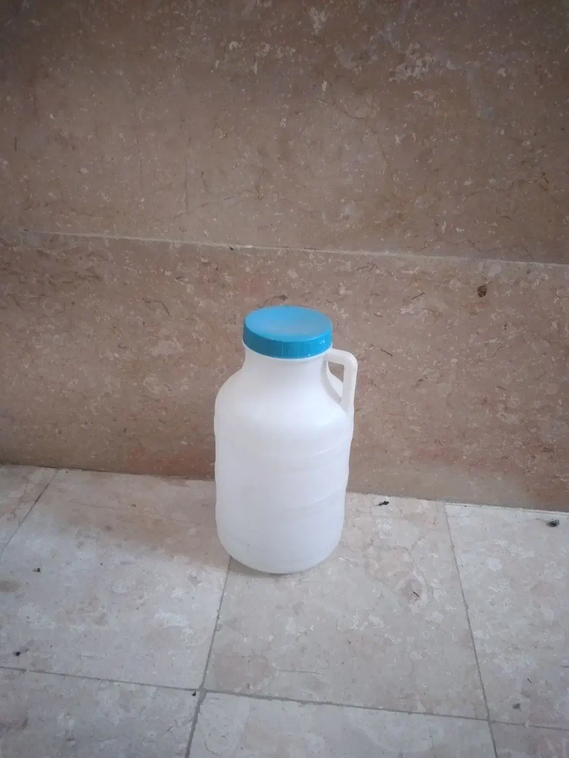 دبه ۸کیلویی و دبه خیارشور هم هست|ظروف نگهدارنده، پلاستیکی، یکبارمصرف|اسلامشهر, شهرک محمدیه|دیوار