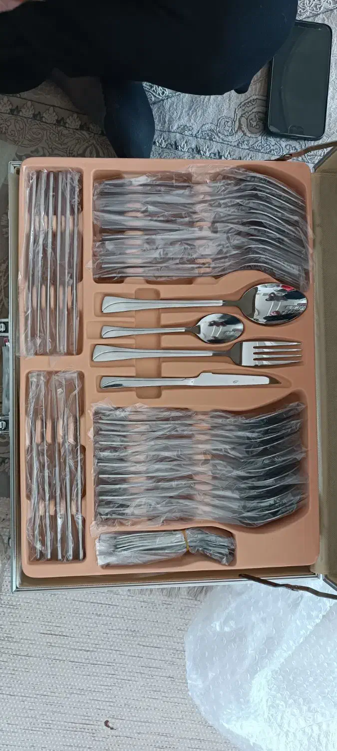 سرویس قاشق چنگال ۲۴نفره ۱۲۸پارچه|ظروف سرو و پذیرایی|سبزوار, پیروزی|دیوار