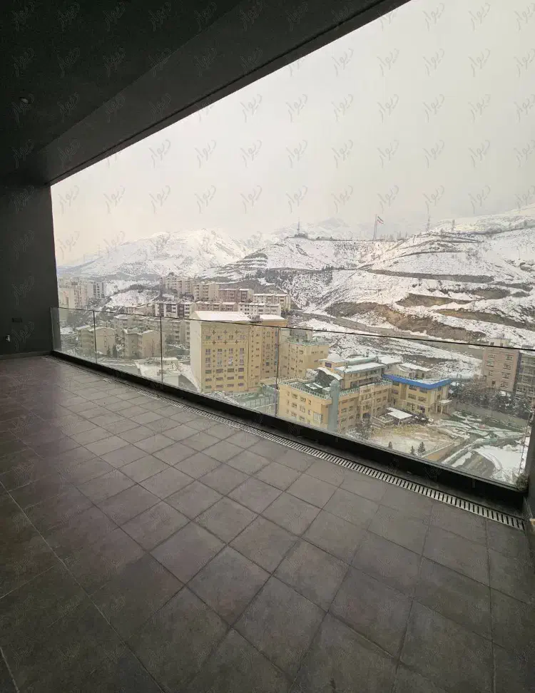 300 متر 3 خواب کلید نخورده زعفرانیه (( طبقه 11 ))