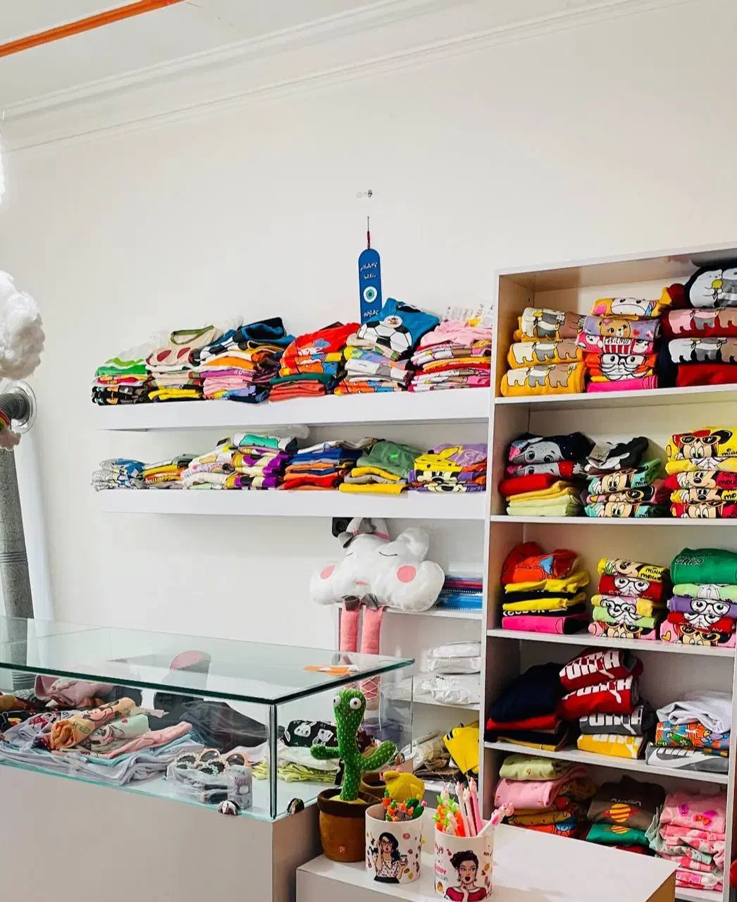 ویترین لباس برای مغازه|فروشگاه و مغازه|لاهیجان, گلستان|دیوار