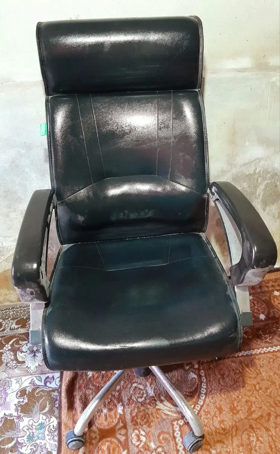 صندلی اداری کاملا نو وسالم|مبلمان اداری|نکا, |دیوار