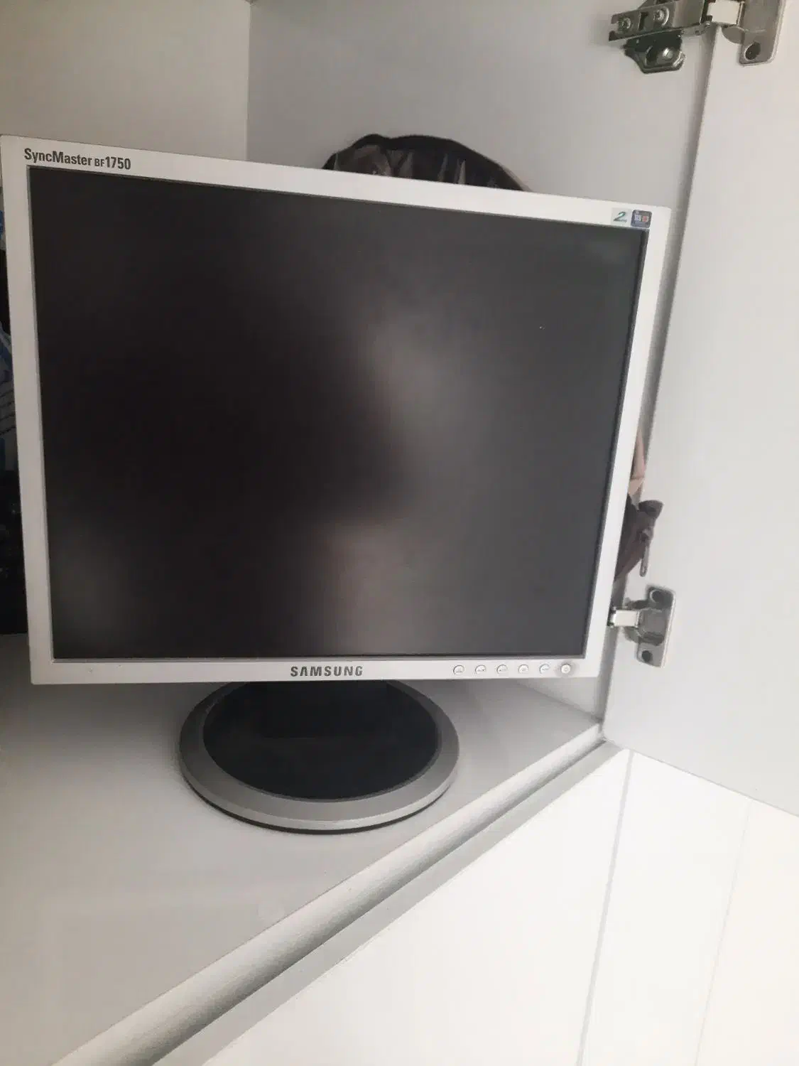 ال سی دی سامسونگ ۱۸ اینچ|قطعات و لوازم جانبی رایانه|رشت, کاکتوس|دیوار