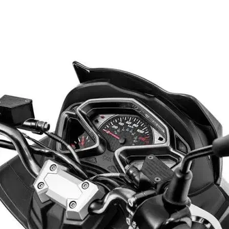 j200 1403|موتورسیکلت|تهران, قبا|دیوار