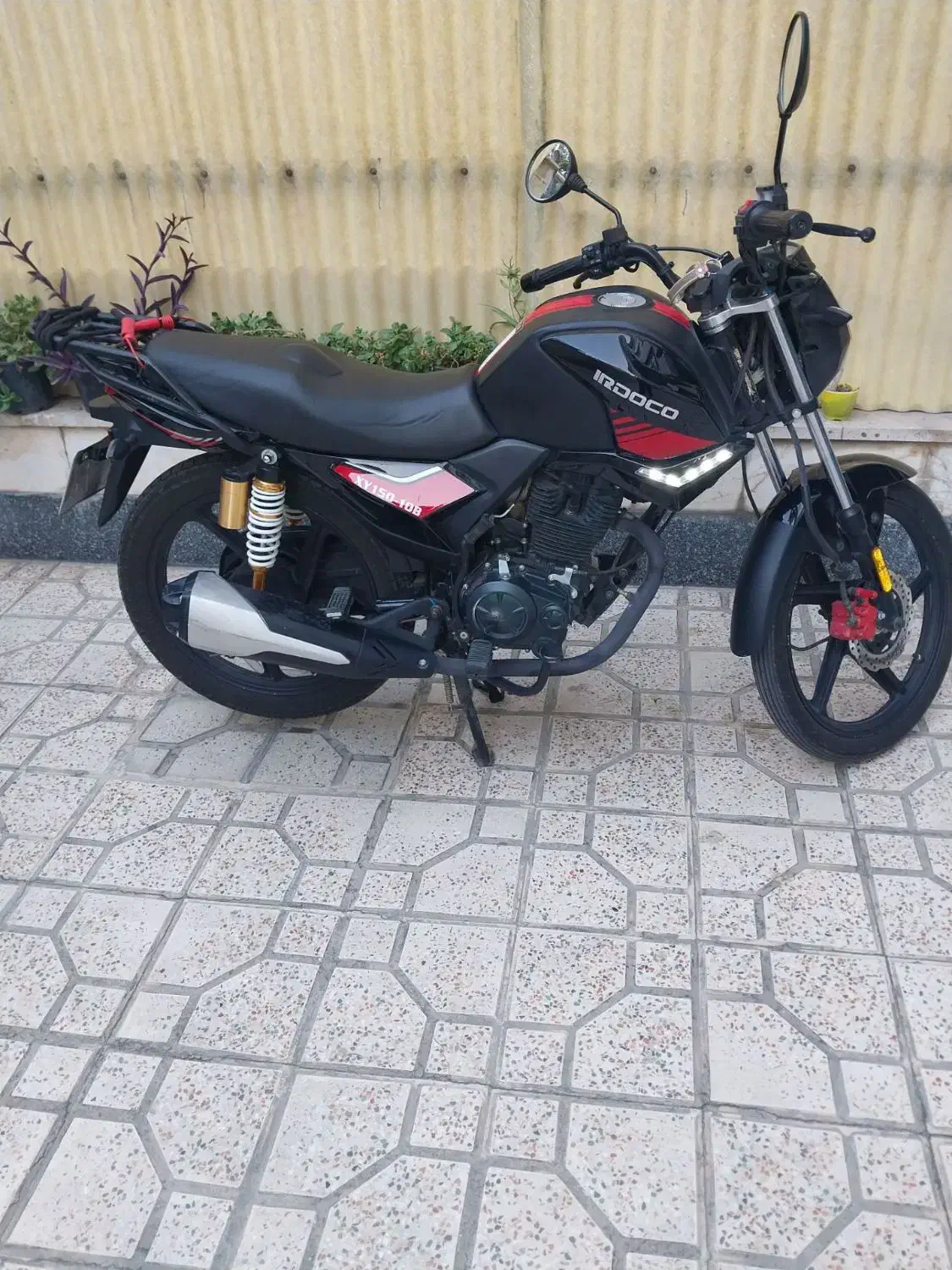 ایردوکو ۱۵۰|موتورسیکلت|رباط‌کریم, رباط‌کریم|دیوار