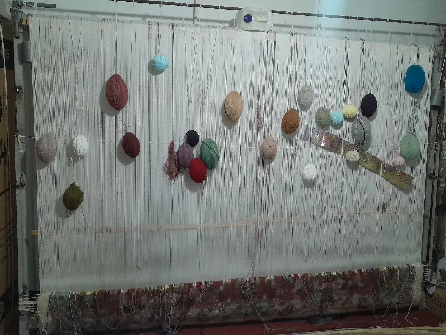 فرش نیمه کاره خطیبی|فرش|مراغه, |دیوار