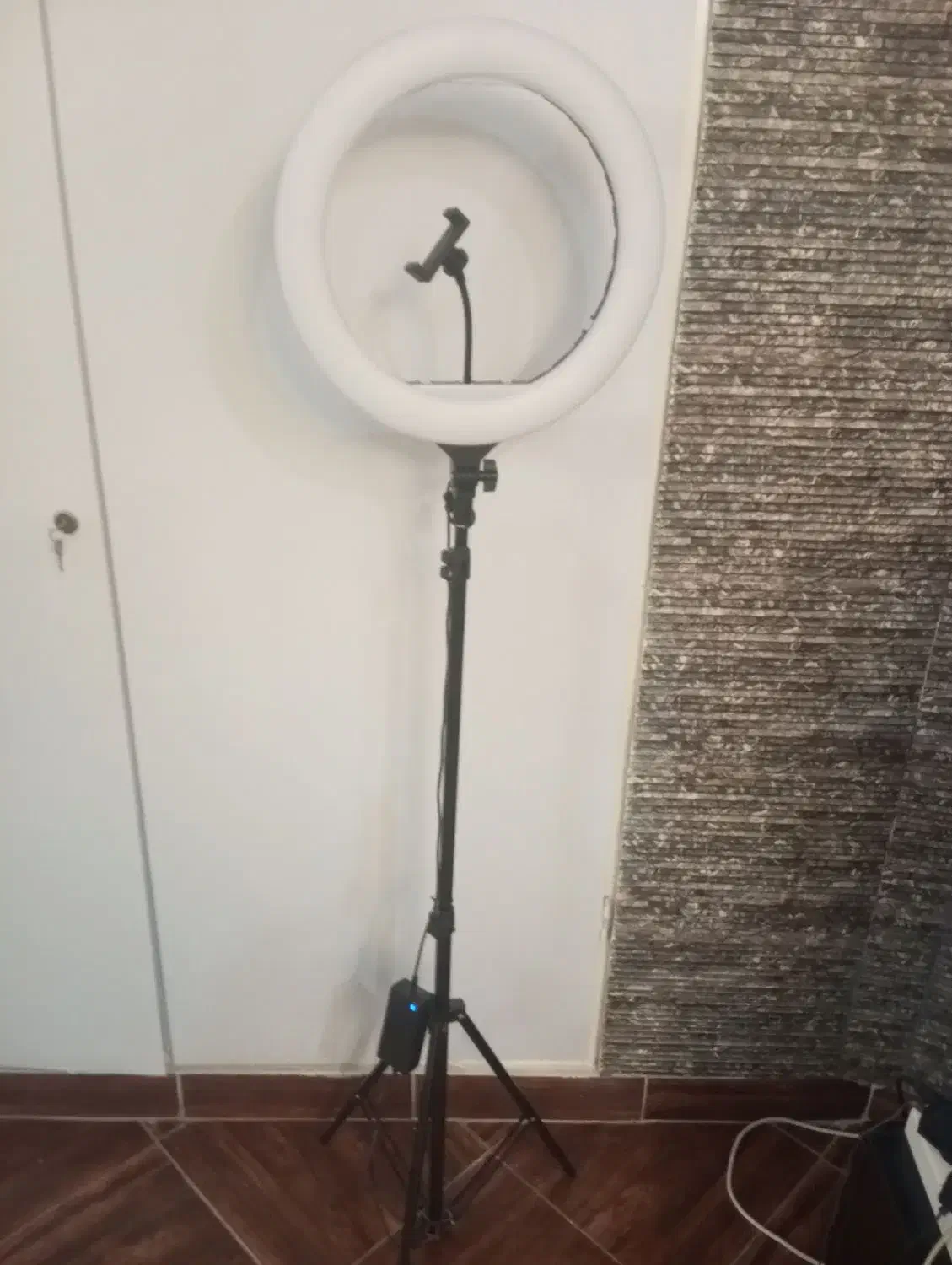 رینگ لایت حرفه ای|دوربین عکاسی و فیلمبرداری|قدس, شهرقدس|دیوار