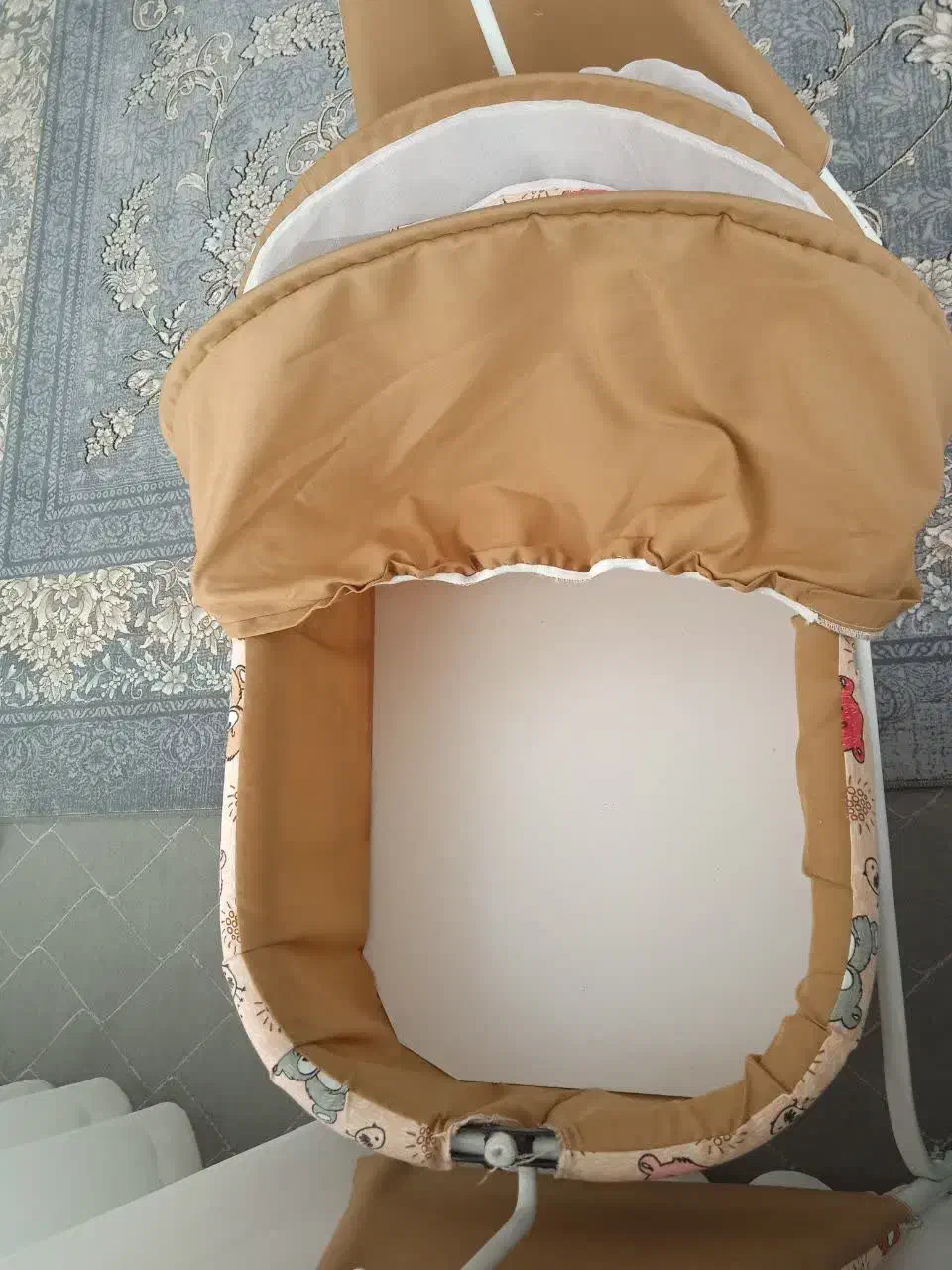 گهواره نونو|تخت و صندلی بچه|فردوس (خراسان), |دیوار