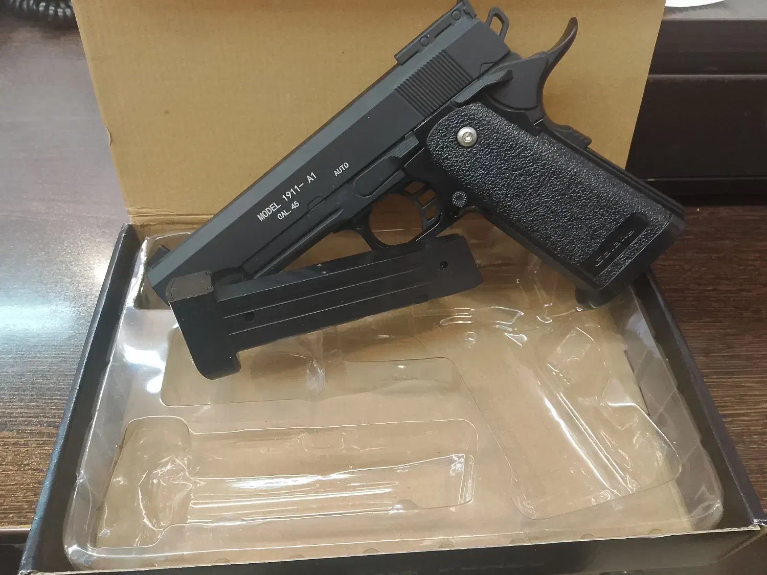 تفنگ فلزی ساچمه ای|اسباب‌بازی بچه|شیراز, بعثت|دیوار