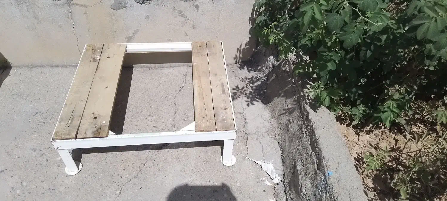 چهار پایه اهن|صندلی و نیمکت|سقز, |دیوار