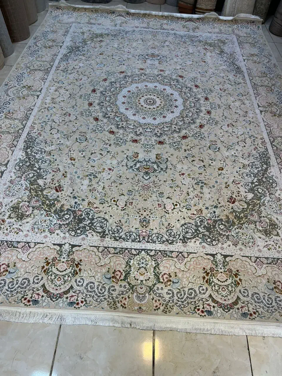 فرش ۱۲۰۰شانه درحدنو دو تخته ۱۲متری|فرش|قم, شاه ابراهیم|دیوار