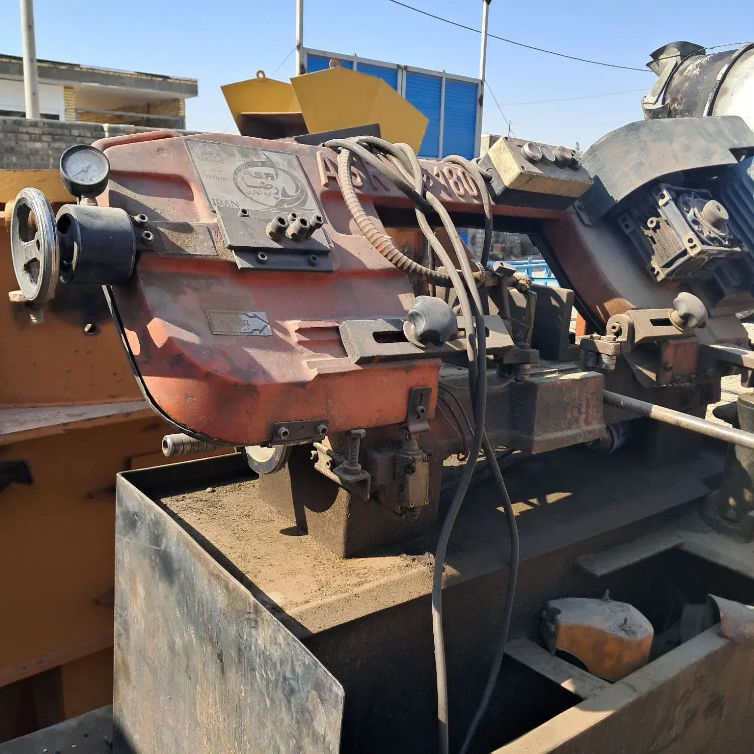 اره نواری و دریل فرز رومانی|ماشینآلات صنعتی|حبیب آباد, |دیوار