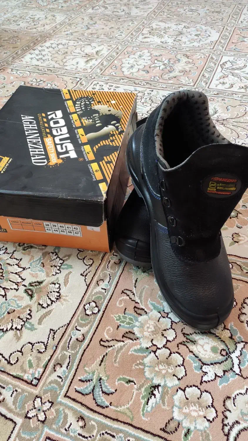 کفش ایمنی نو|کیف، کفش، کمربند|شاهینشهر, مخابرات (شهید بهشتی)|دیوار