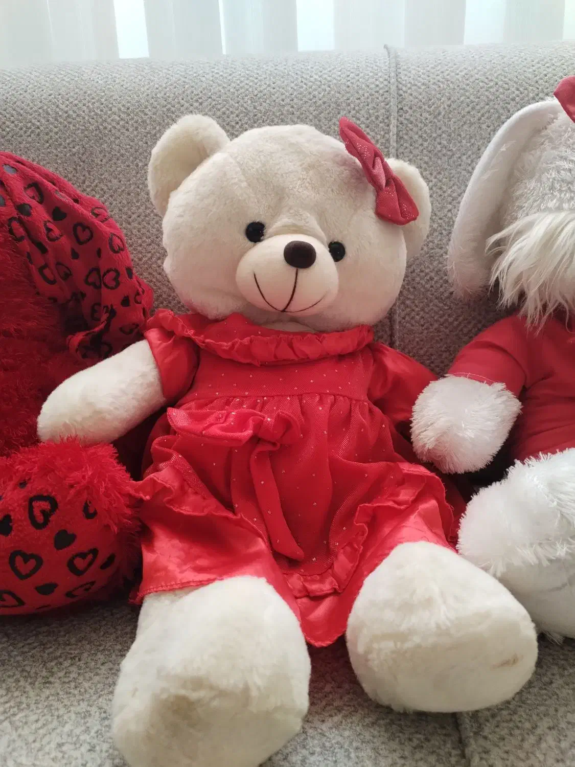 عروسک|اسباب‌بازی بچه|اصفهان, شهرک ولیعصر|دیوار