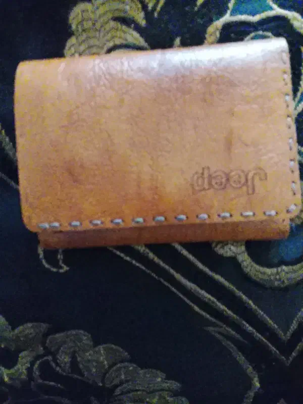 پیدا شده|اشیا|سیلوانه, |دیوار