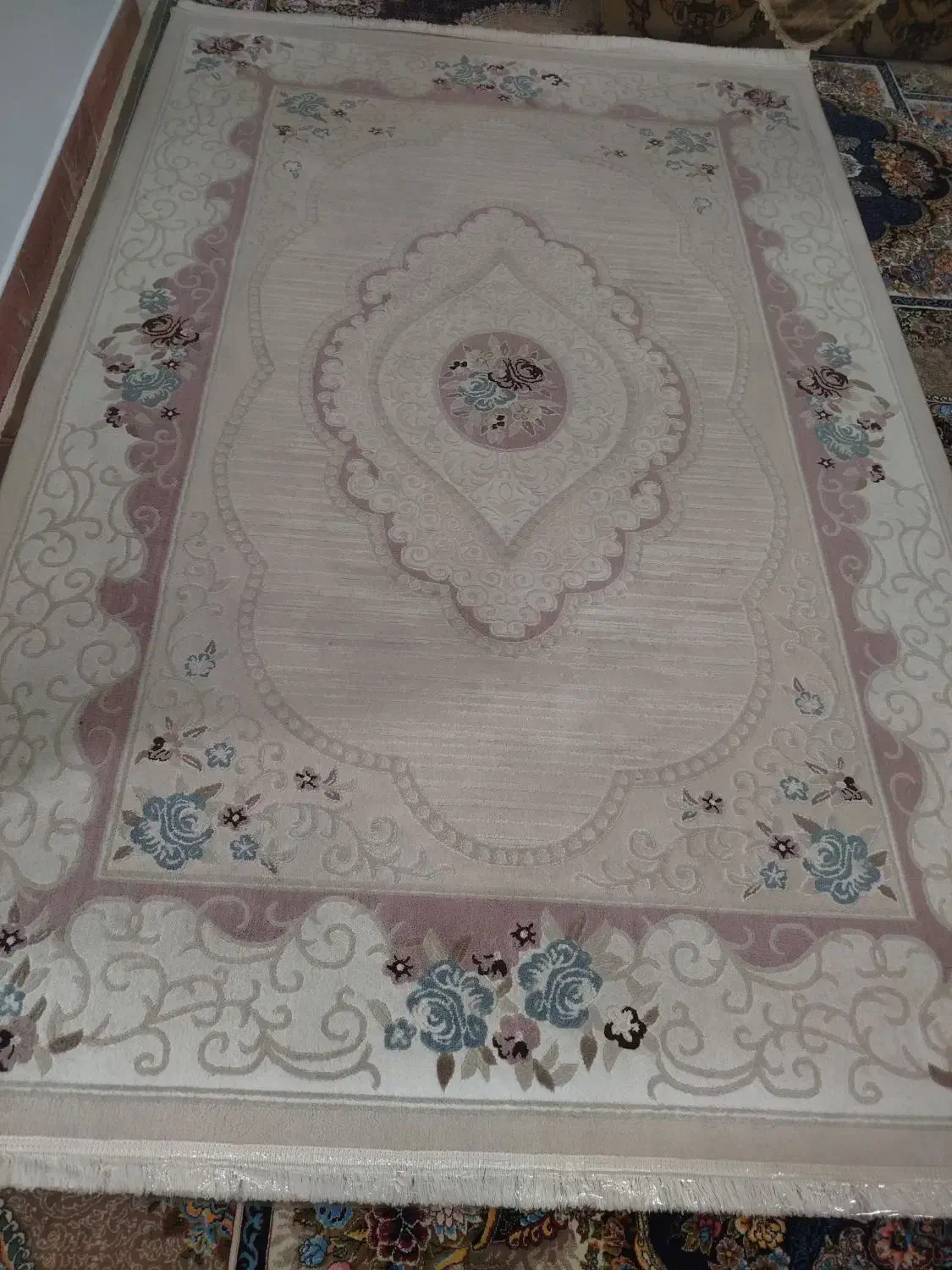 فرش فانتزی ۶ متری|فرش|هشتگرد, شهرک بعثت|دیوار