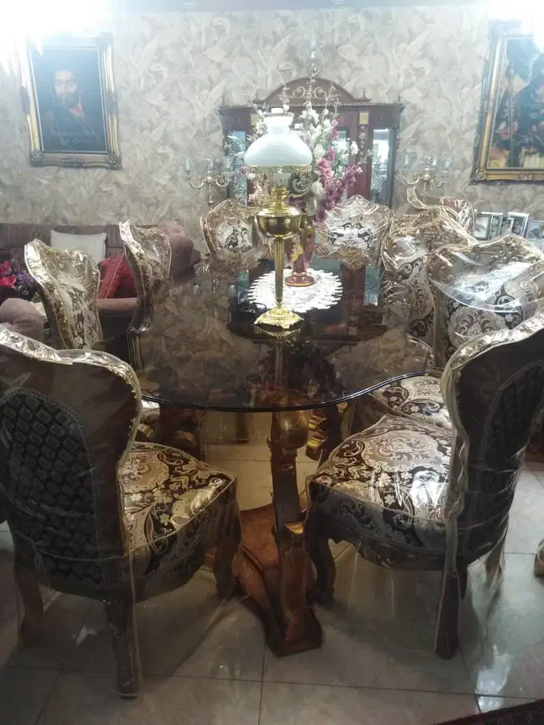 میز نهارخوری ۸نفره چوب گردو سلطنتی|میز و صندلی غذاخوری|تهران, آبشار تهران (دریاچه)|دیوار