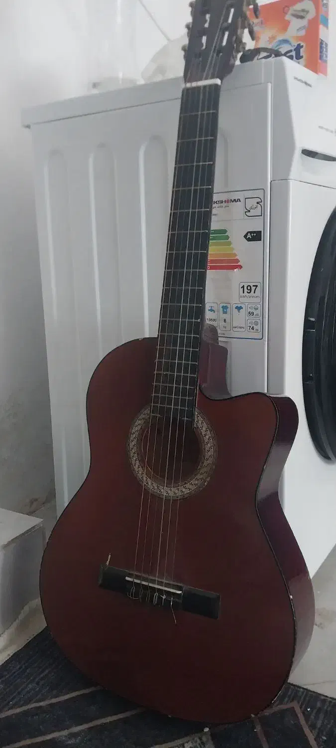 فروش گیتارking|گیتار، بیس، امپلیفایر|کیش, |دیوار