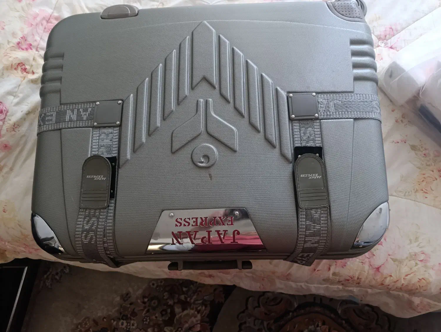 چمدان|کیف، کفش، کمربند|شهرکرد, |دیوار