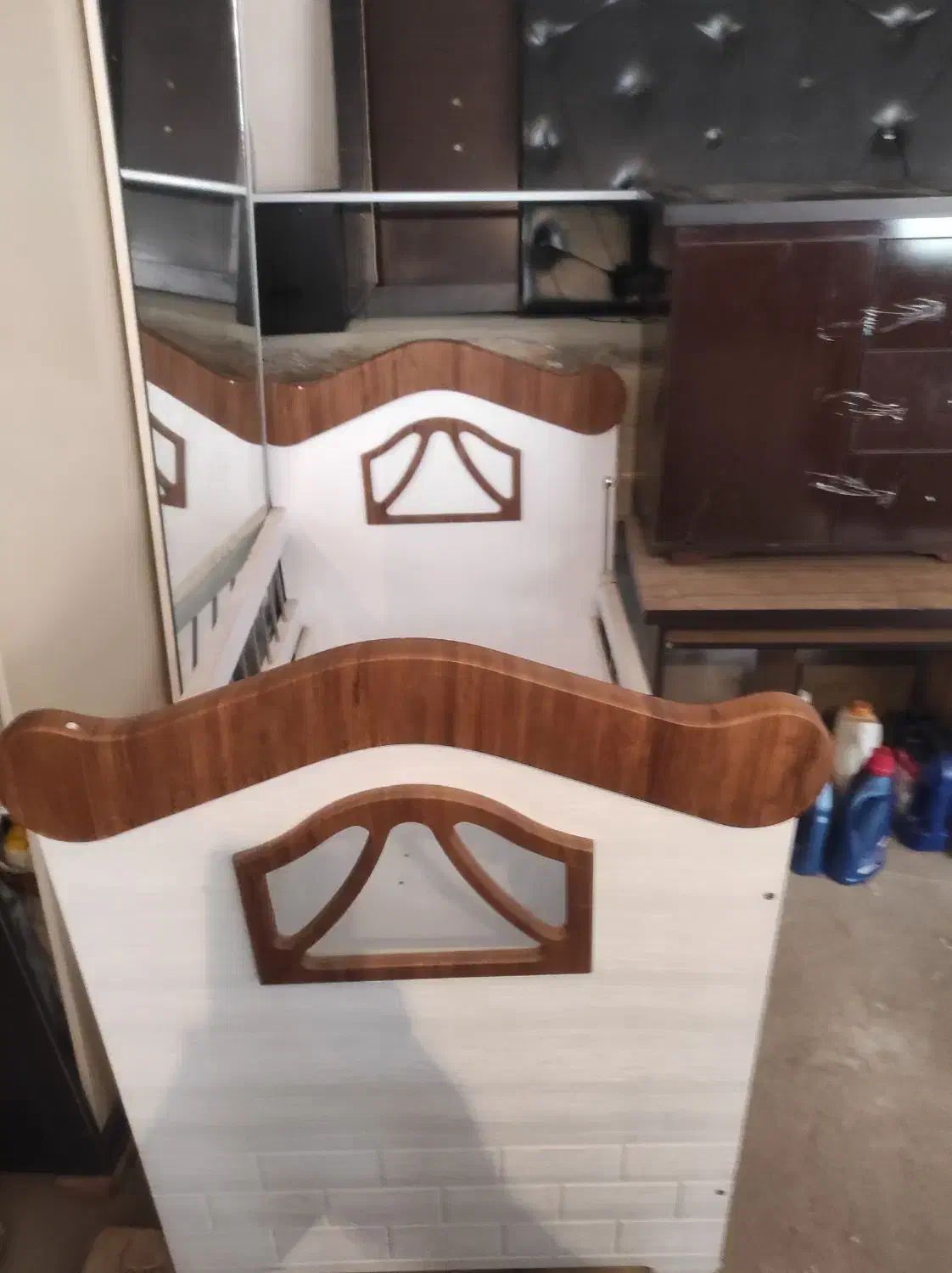 تختخواب کودک به همرا تشک خوشخواب و چراغ اتاق کودک|تخت و سرویس خواب|شاهین دژ, |دیوار