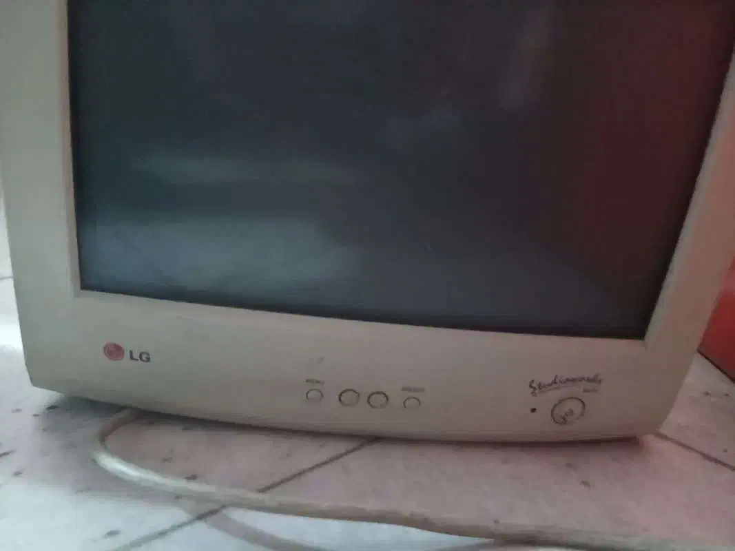 مانیتور 14 اینچ CRT|قطعات و لوازم جانبی رایانه|فردیس, خیام شرقی|دیوار