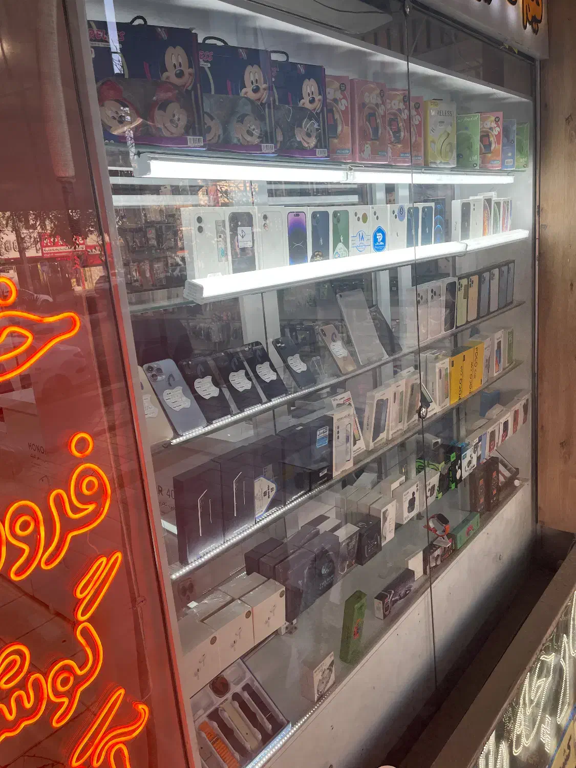 ویترین موبایل فروشی|فروشگاه و مغازه|مشهد, آزادشهر|دیوار