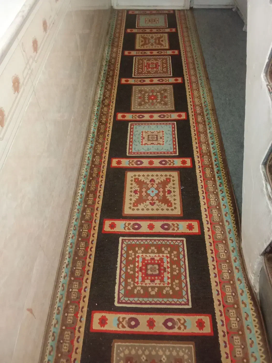 فرش پله|فرش|قم, امامزاده ابراهیم|دیوار