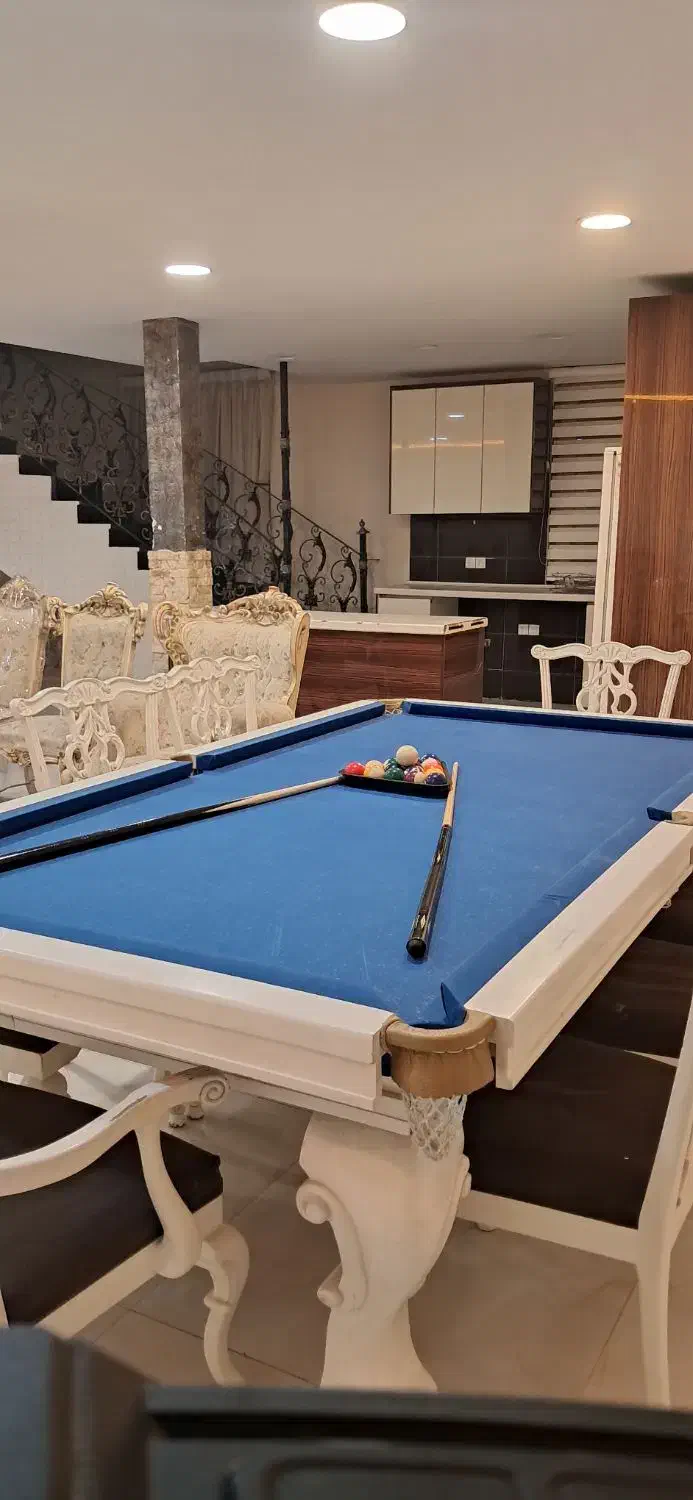 میز بیلیارد و میزنهارخوری ۸ نفره (دو منظوره)|ورزشهای توپی|پردیس, فاز ۶|دیوار