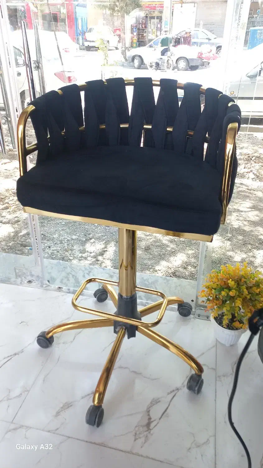 صندلی آرایشی،مناسب سالن مردانه و زنانه|آرایشگاه و سالنهای زیبایی|کرمانشاه, |دیوار