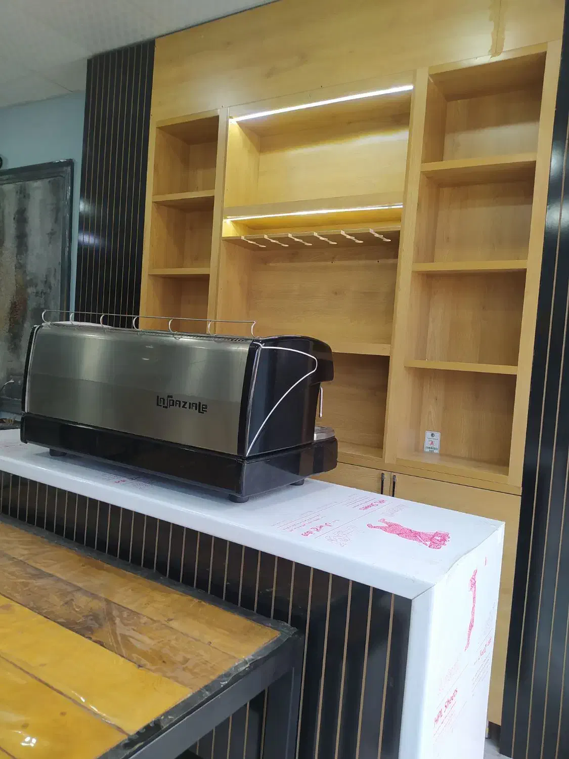 باریستا|استخدام خدمات فروشگاه و رستوران|یاسوج, |دیوار