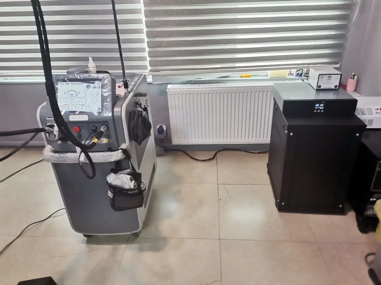 یو پی اس UPS اختصاصی لیزر جنتل لیز پرو و شبکه|قطعات و لوازم جانبی رایانه|کرج, مصباح|دیوار