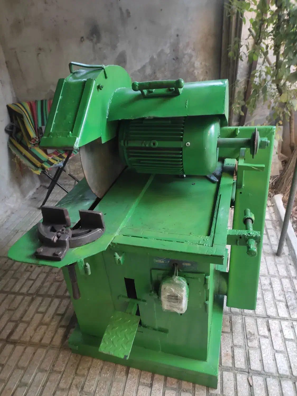 اره اهنین|ابزارآلات|ایلام, |دیوار