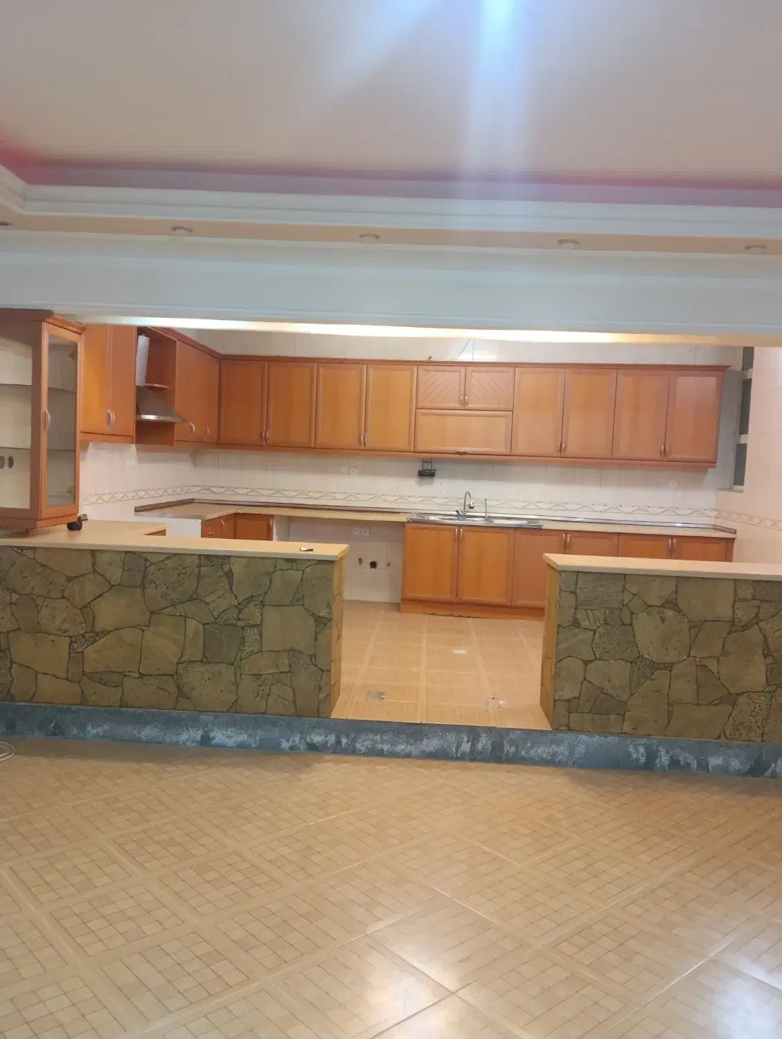 زیرزمین اجاره ای 20متری گلستان|اجارهٔ خانه و ویلا|قم, بکایی|دیوار